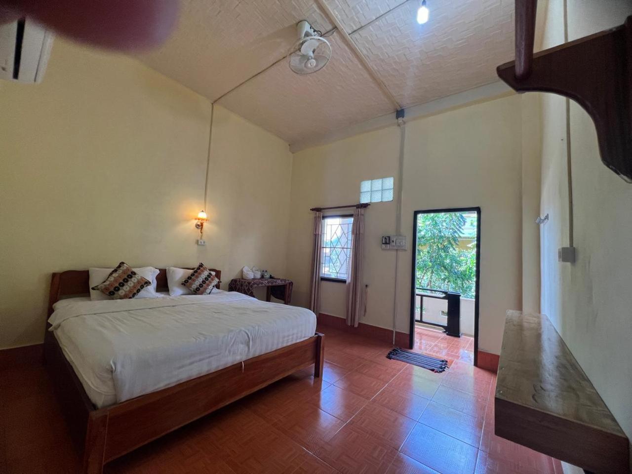 Meexai Guesthouse Нонгкио Экстерьер фото