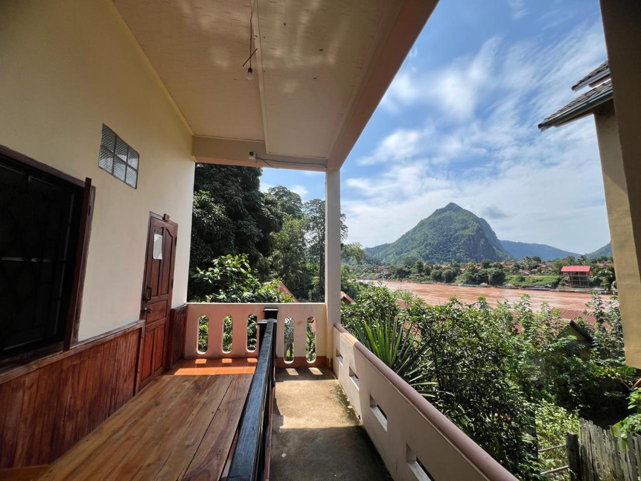Meexai Guesthouse Нонгкио Экстерьер фото