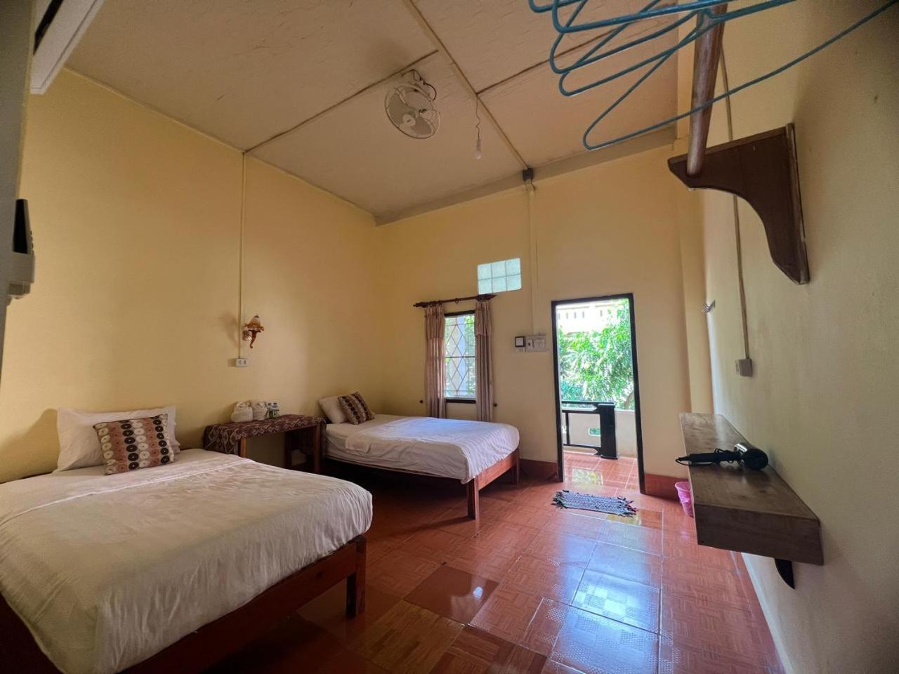 Meexai Guesthouse Нонгкио Экстерьер фото